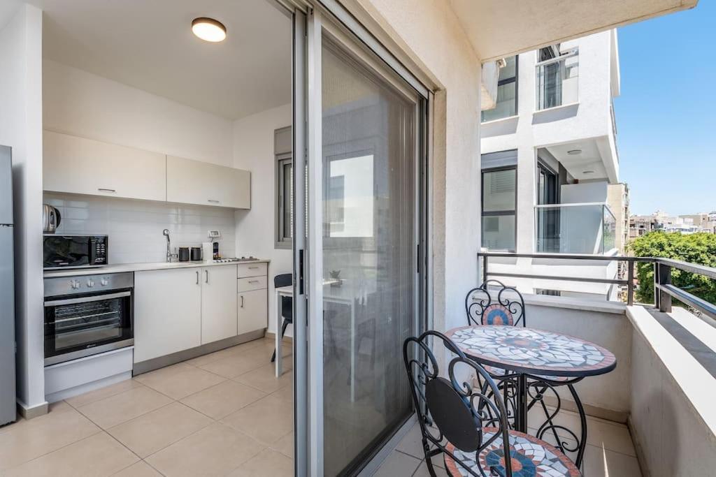 Bograshov Area - Cosy Apart' Hotel Close To The Beach Tel Aviv Exterior photo
